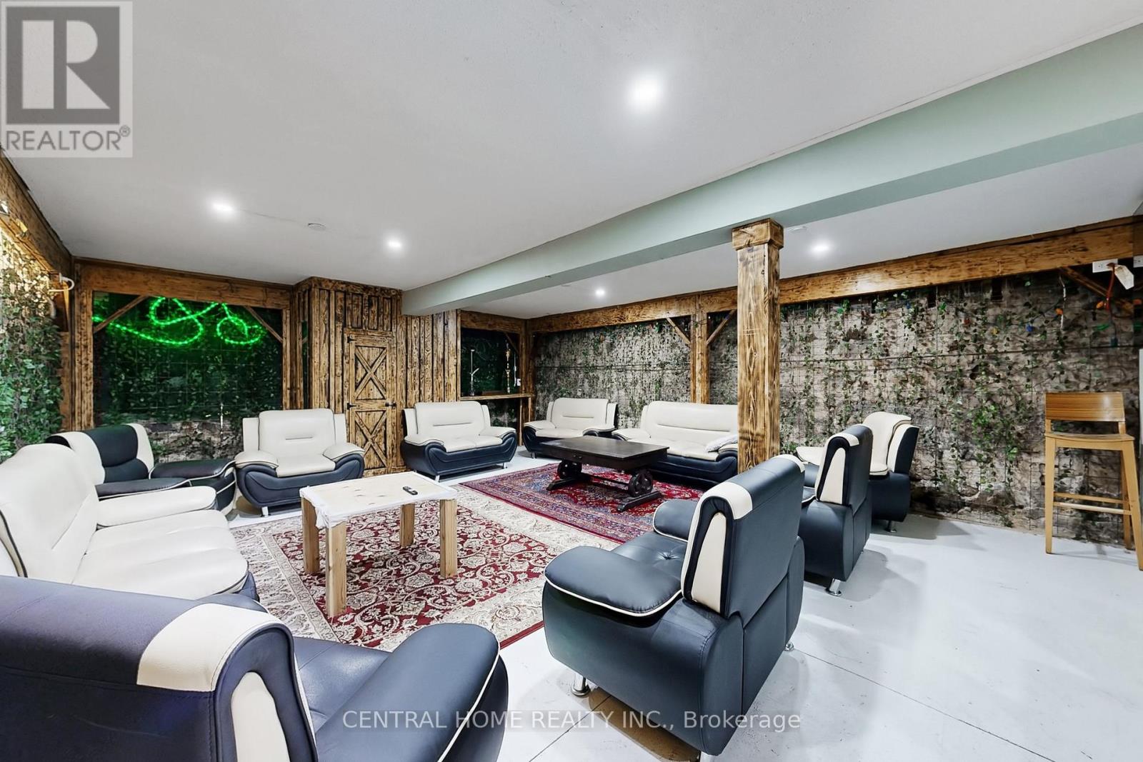 15231 Yonge Street, Aurora (Aurora Village), Ontario  L4G 1L8 - Photo 29 - N12917860