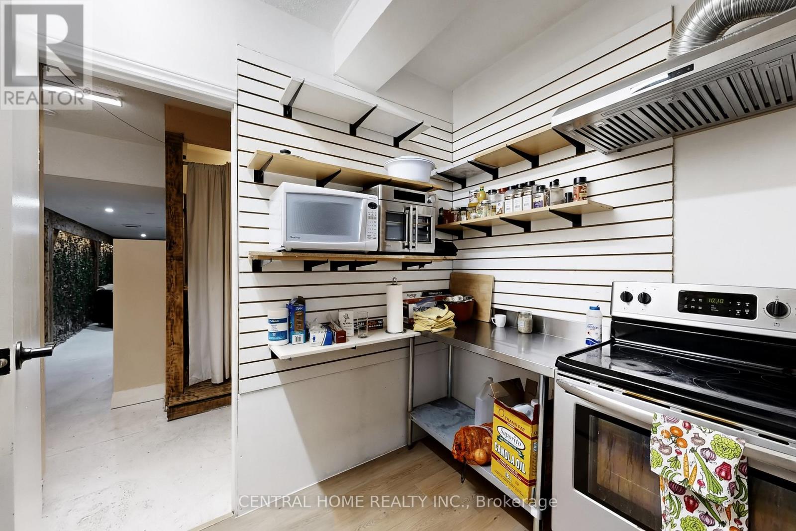 15231 Yonge Street, Aurora (Aurora Village), Ontario  L4G 1L8 - Photo 37 - N12917860