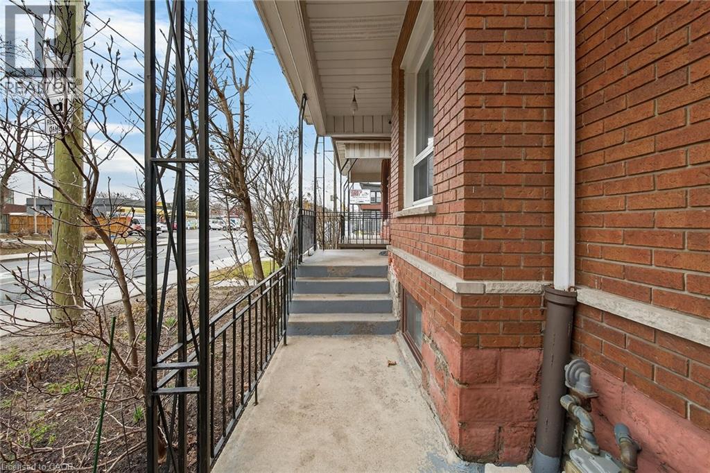 96 Wentworth Street N, Hamilton, Ontario  L8L 5V4 - Photo 4 - 40814831