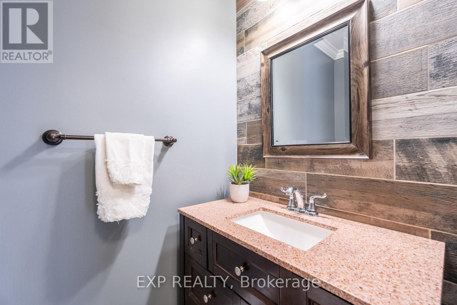 81 Farthingale Crescent, Brampton, Ontario  L7A 1W7 - Photo 15 - W12917878