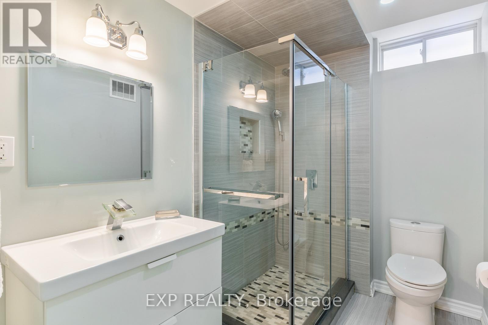 81 Farthingale Crescent, Brampton, Ontario  L7A 1W7 - Photo 27 - W12917878