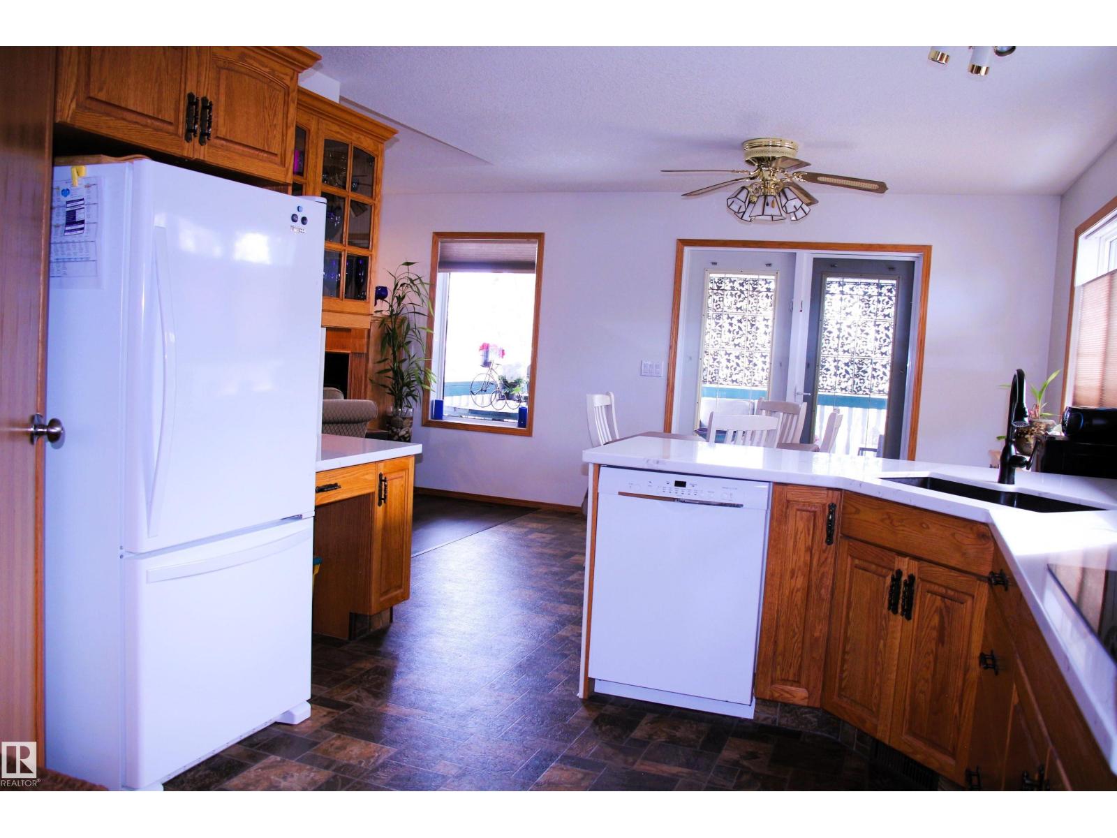 26 Simonette Cr, Devon, Alberta  T9G 1Y5 - Photo 16 - E4478916