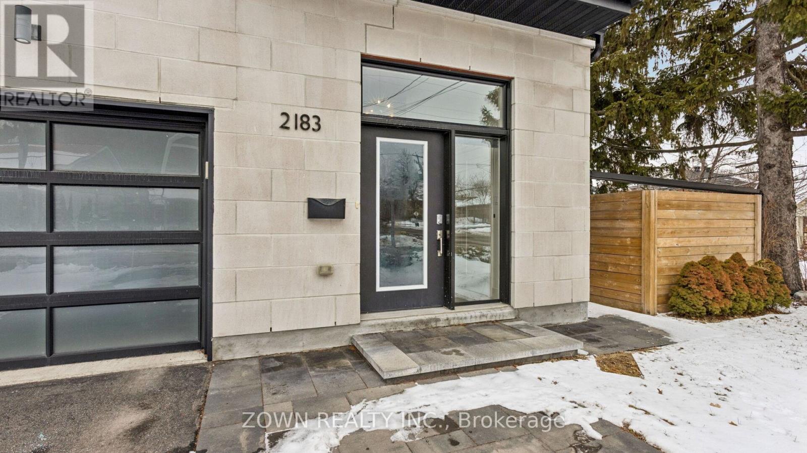 2183 Deschenes Street, Ottawa, Ontario  K2B 6N2 - Photo 3 - X12917864