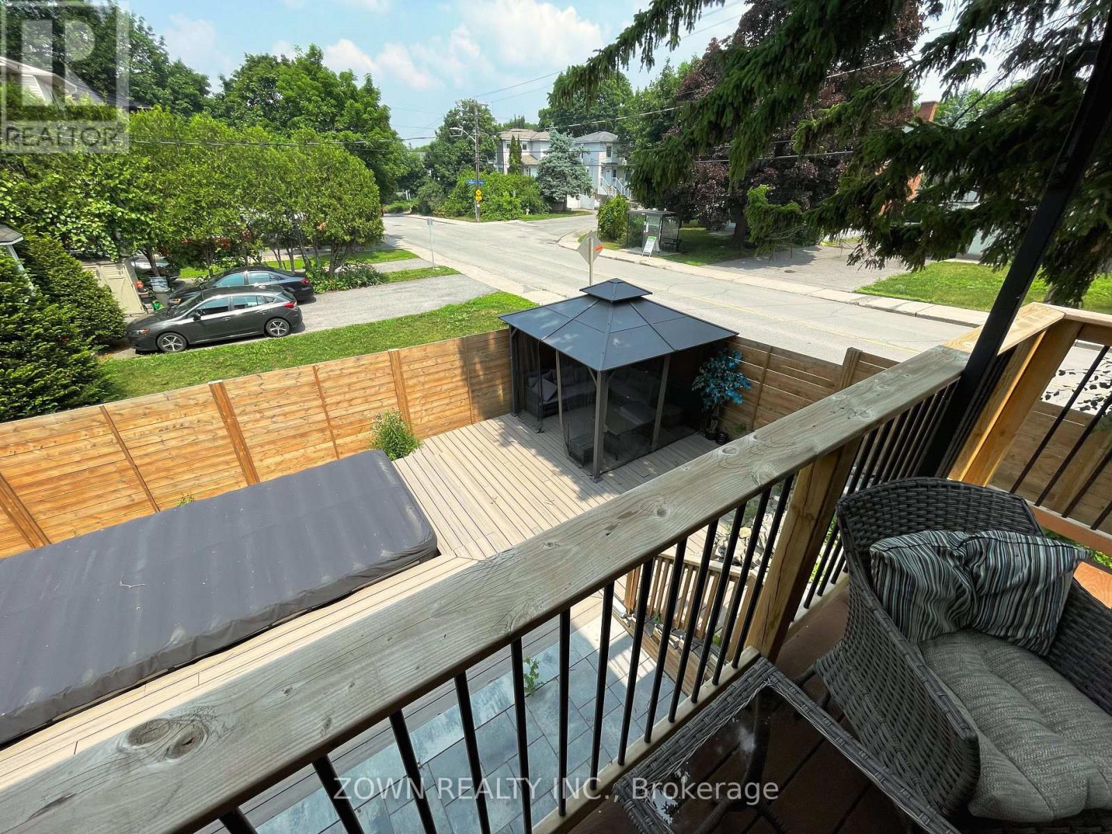 2183 Deschenes Street, Ottawa, Ontario  K2B 6N2 - Photo 5 - X12917864