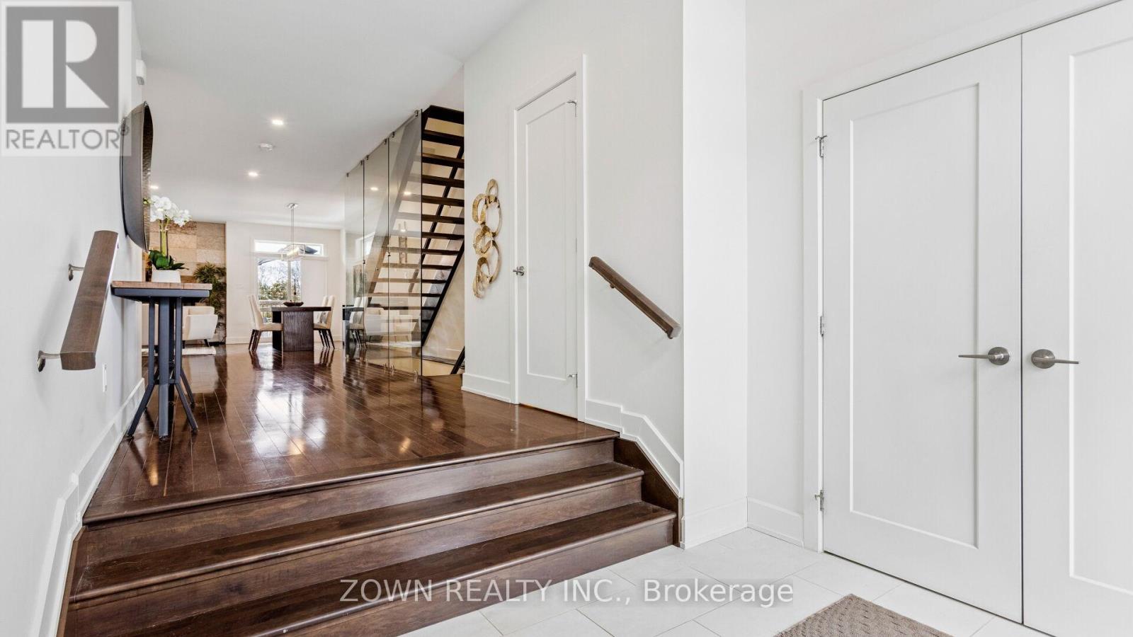 2183 Deschenes Street, Ottawa, Ontario  K2B 6N2 - Photo 8 - X12917864