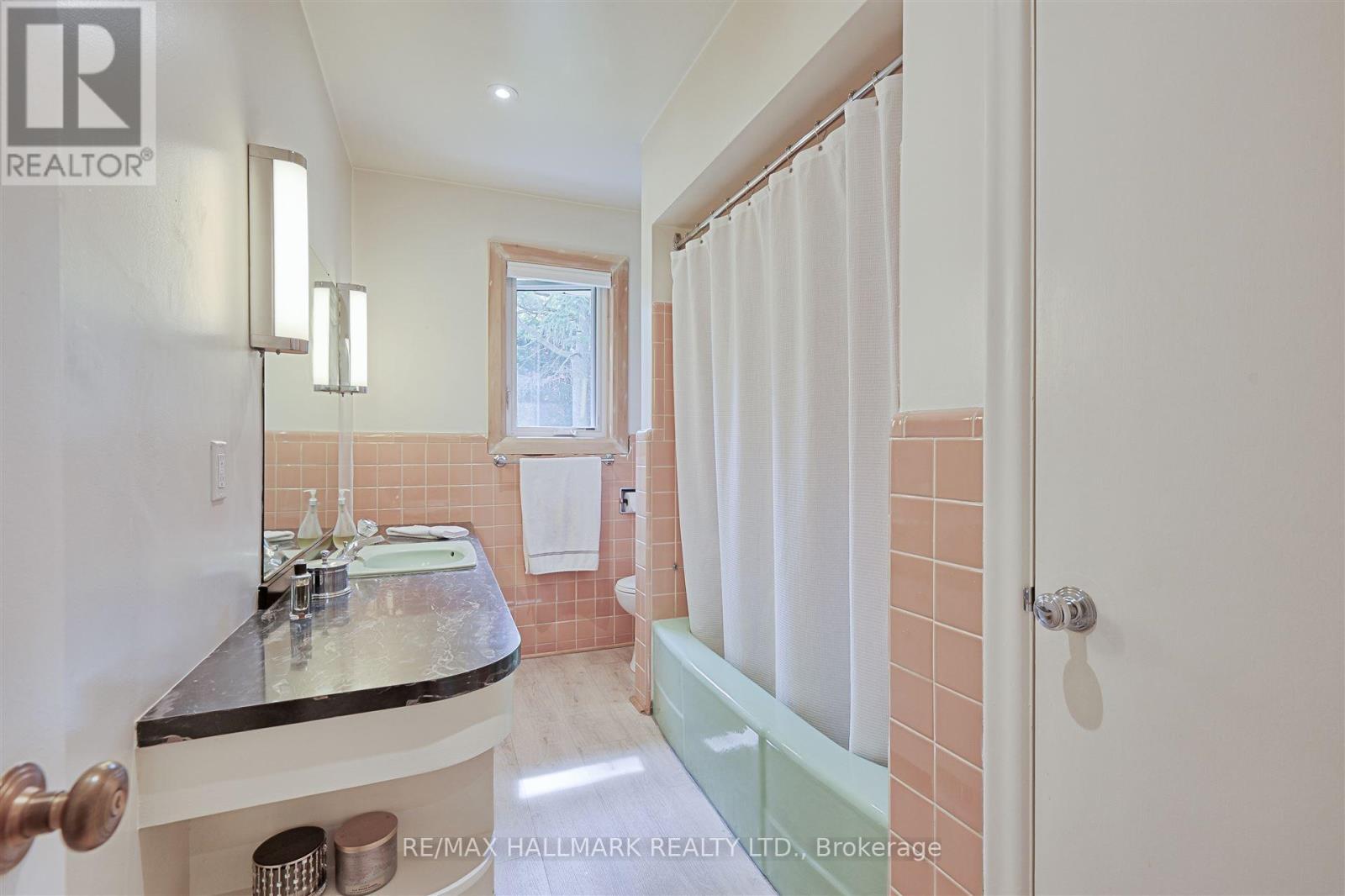 1616 Islington Avenue, Toronto, Ontario  M9A 3M6 - Photo 27 - W12773930