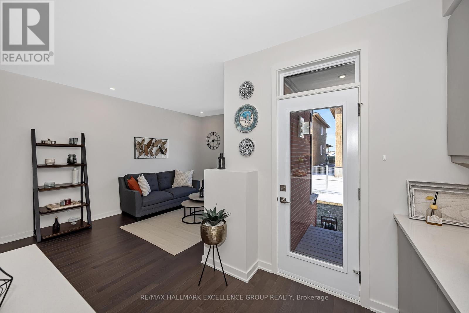 677 Honeydew Street, Ottawa, Ontario  K1X 0K5 - Photo 13 - X12821328