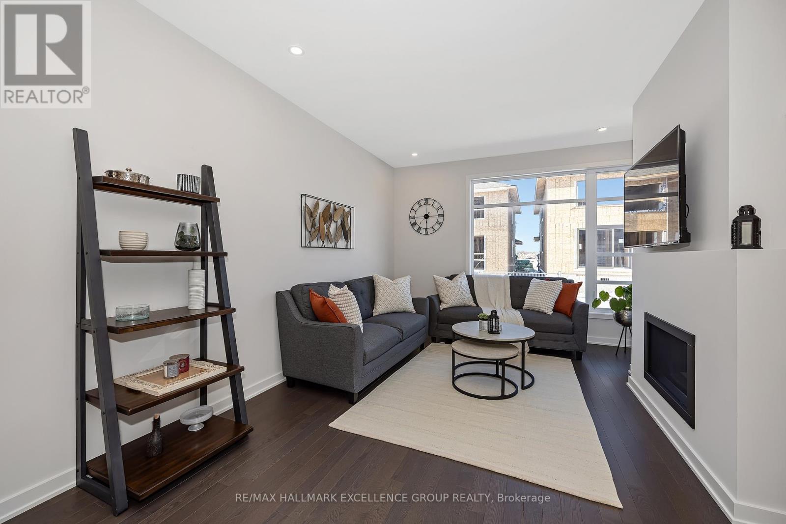 677 Honeydew Street, Ottawa, Ontario  K1X 0K5 - Photo 11 - X12821328