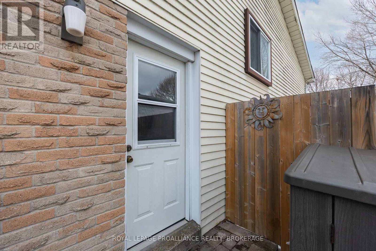 24 Glenarden Place, Kingston, Ontario  K7M 7A9 - Photo 28 - X12917966