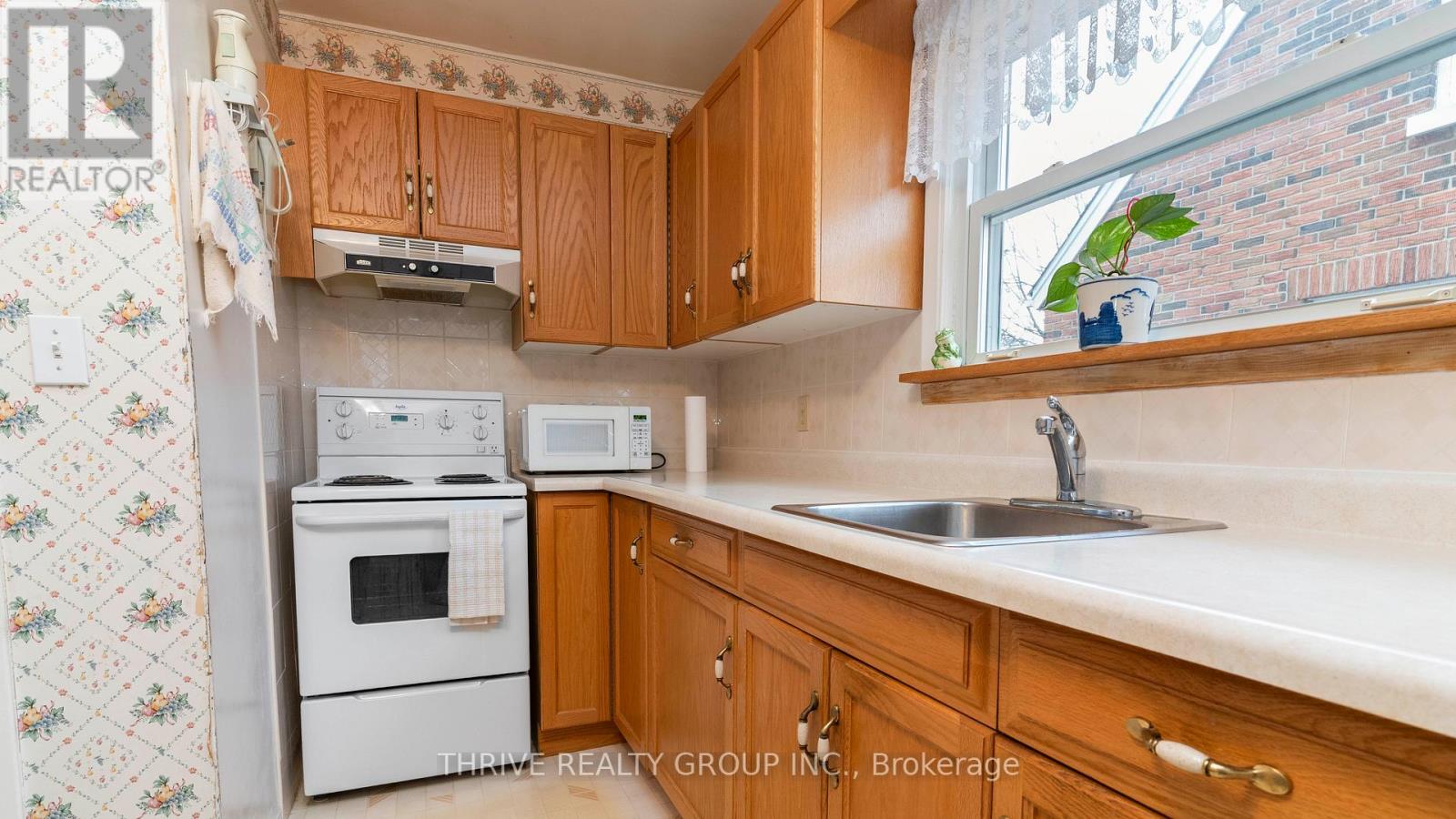 87 Jacqueline Street, London South, Ontario  N5Z 3P9 - Photo 10 - X12917962