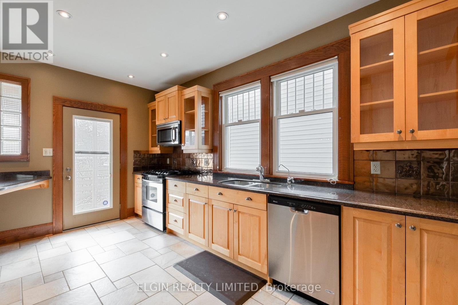 15 Margaret Street, St. Thomas, Ontario  N5R 3H6 - Photo 15 - X12917964