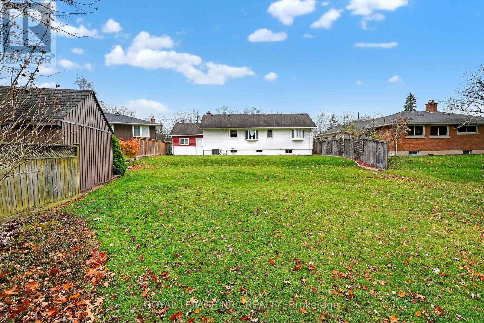 25 Elm Ridge Drive, St. Catharines, Ontario  L2T 2A7 - Photo 27 - X12566906