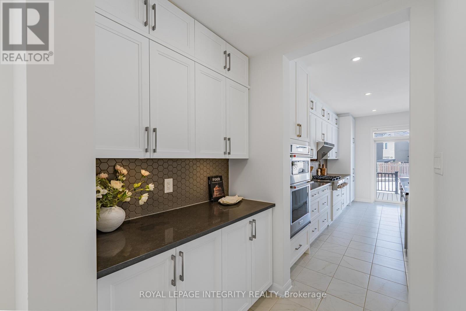 1027 Parabolica Way, Ottawa, Ontario  K2T 0R1 - Photo 8 - X12915550