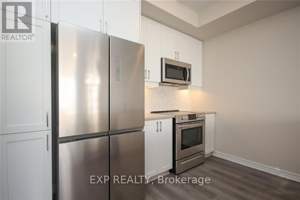 808 Mikinak Road, Ottawa, Ontario  K1K 5A5 - Photo 7 - X12917922