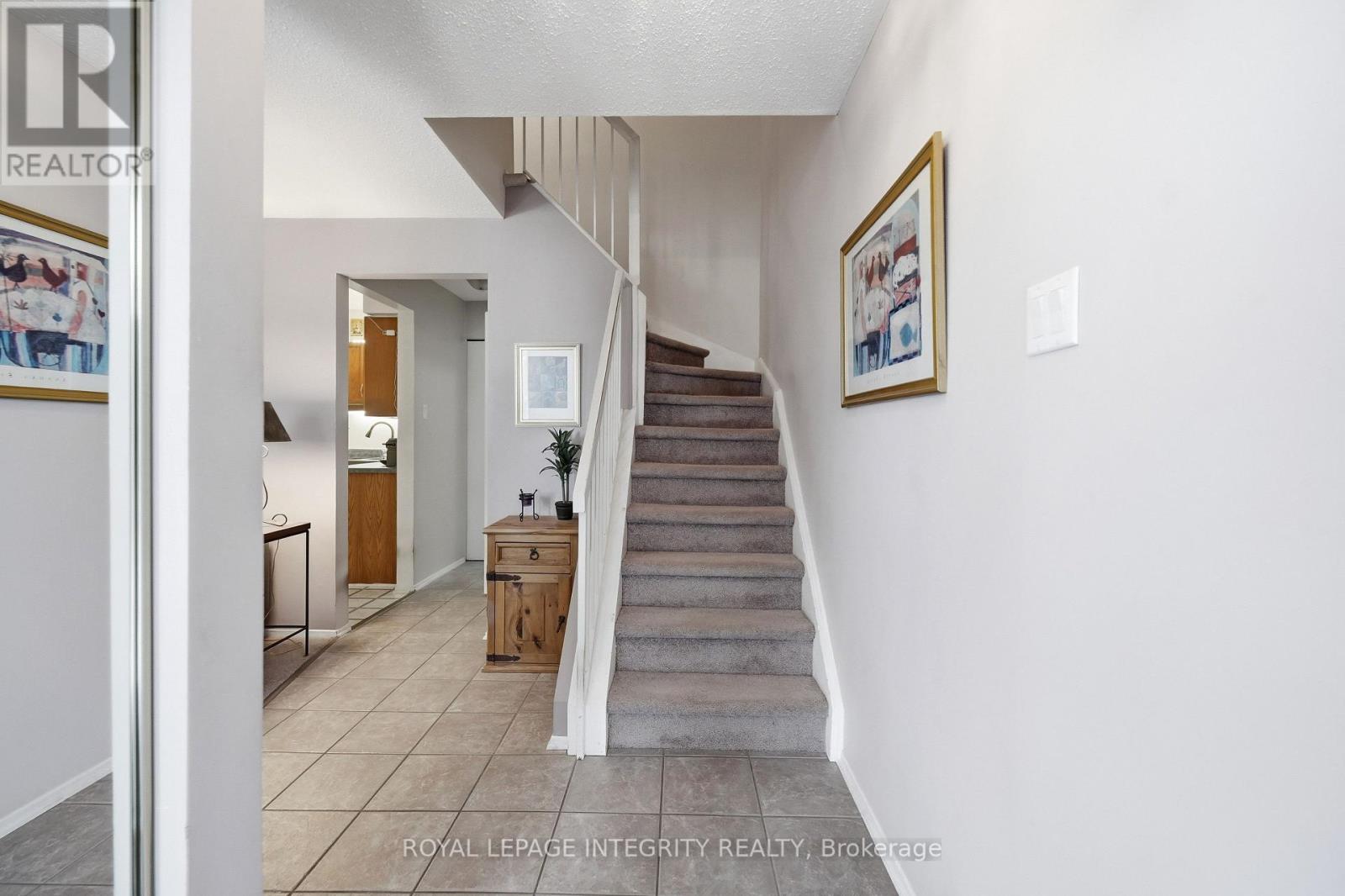 110 - 545 Canteval Terrace, Ottawa, Ontario  K4A 2E4 - Photo 7 - X12917928