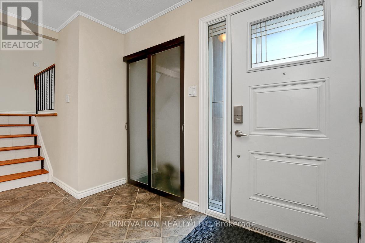 25 Equestrian Drive, Ottawa, Ontario  K2M 1B8 - Photo 2 - X12918006