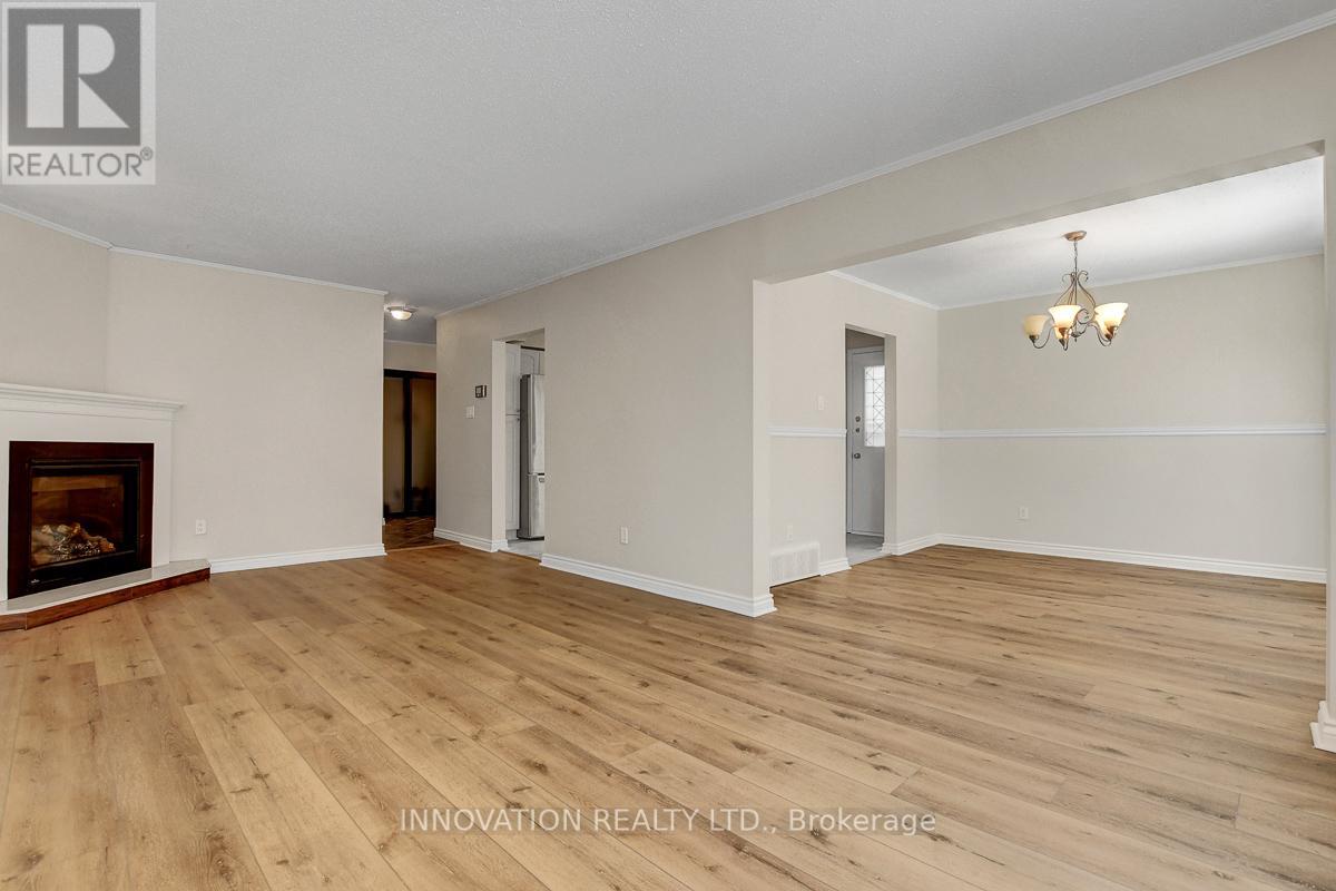 25 Equestrian Drive, Ottawa, Ontario  K2M 1B8 - Photo 4 - X12918006