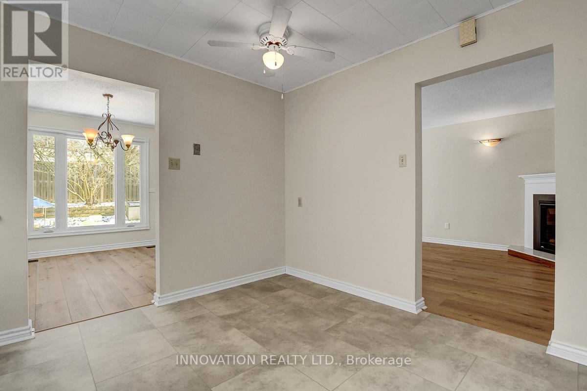25 Equestrian Drive, Ottawa, Ontario  K2M 1B8 - Photo 9 - X12918006