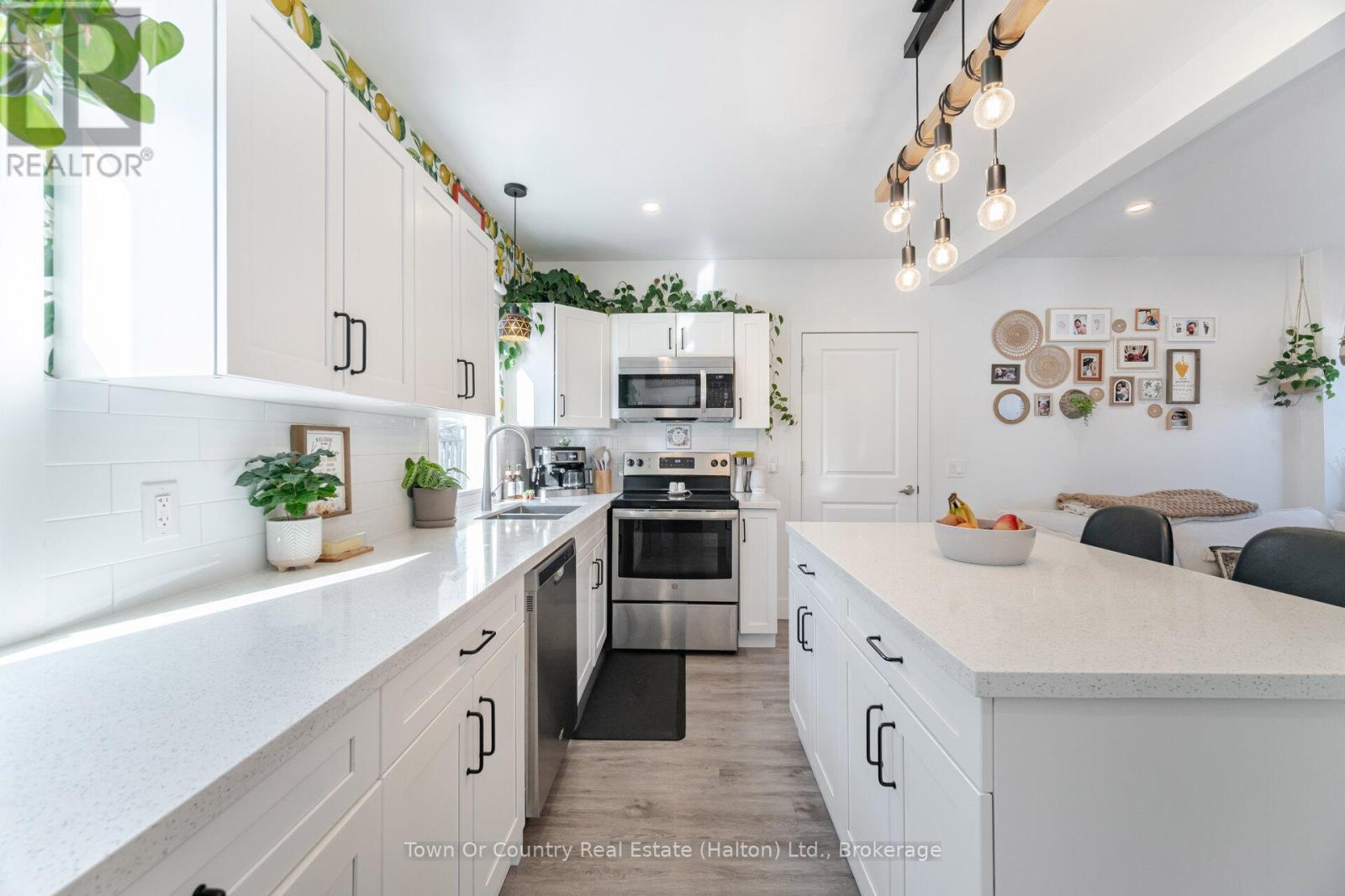 23 Prince Street, St. Catharines, Ontario  L2R 3X6 - Photo 11 - X12917944