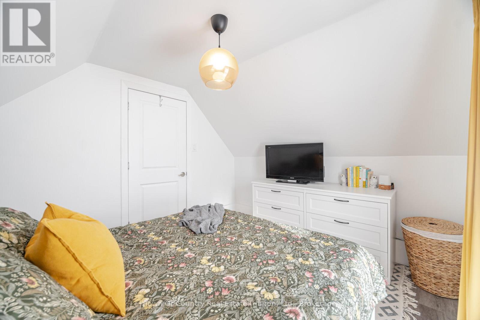 23 Prince Street, St. Catharines, Ontario  L2R 3X6 - Photo 24 - X12917944