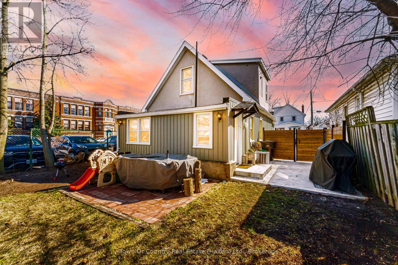 23 Prince Street, St. Catharines, Ontario  L2R 3X6 - Photo 35 - X12917944