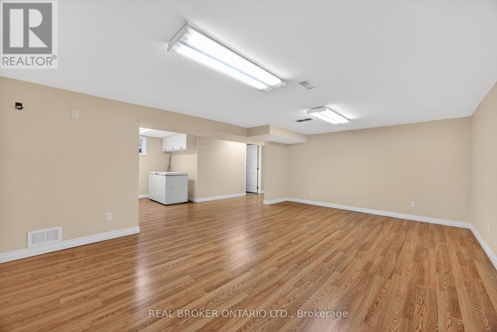 6 Farr Avenue, East Gwillimbury, Ontario  L0G 1V0 - Photo 23 - N12826402