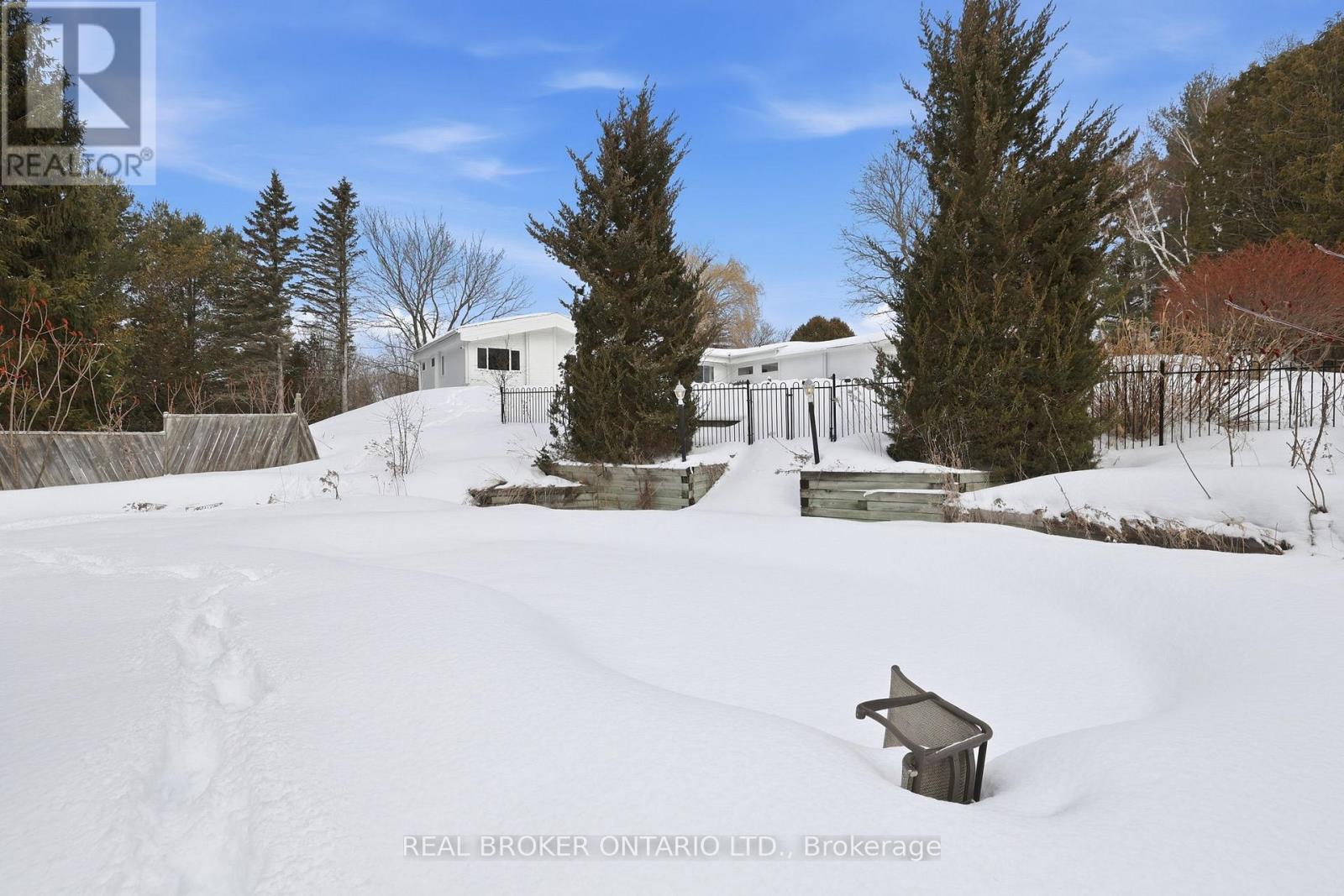 26 Orchard Court, East Gwillimbury, Ontario  L0G 1M0 - Photo 40 - N12827596