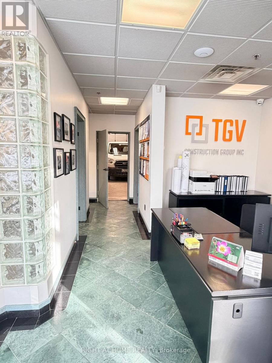 26 - 160 Applewood Crescent, Vaughan, Ontario  L4K 4H2 - Photo 10 - N12913772