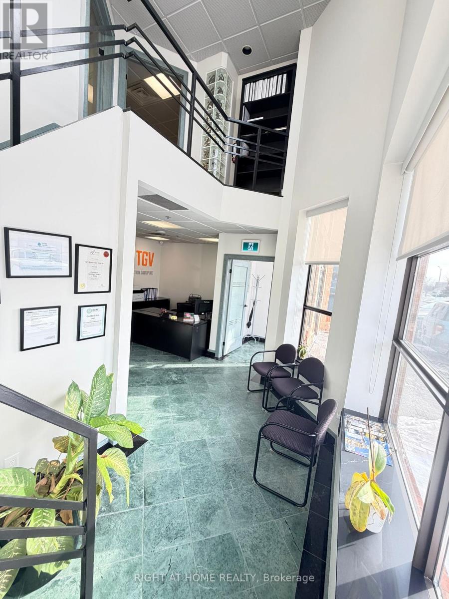 26 - 160 Applewood Crescent, Vaughan, Ontario  L4K 4H2 - Photo 12 - N12913772