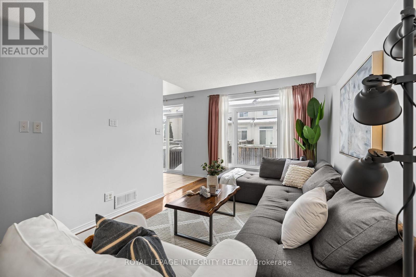 213 Opus Street, Ottawa, Ontario  K2S 0J2 - Photo 8 - X12897304