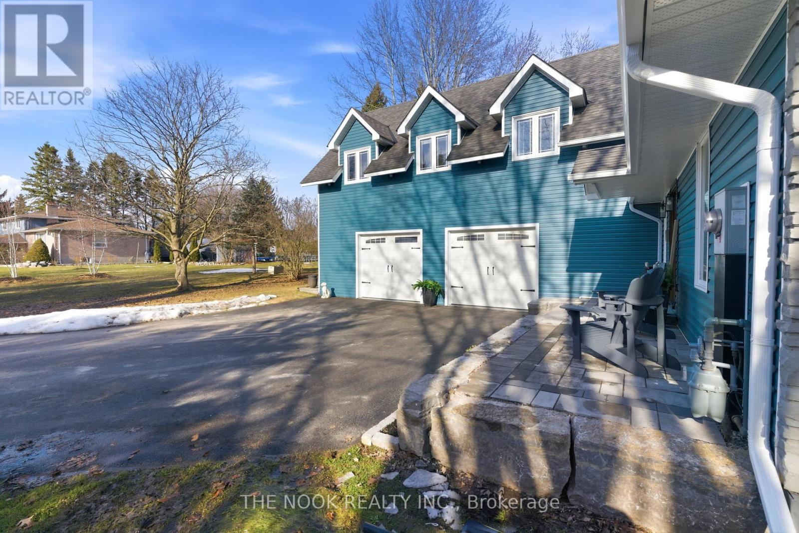 15 Hillside Drive, Clarington, Ontario  L0B 1J0 - Photo 4 - E12917914