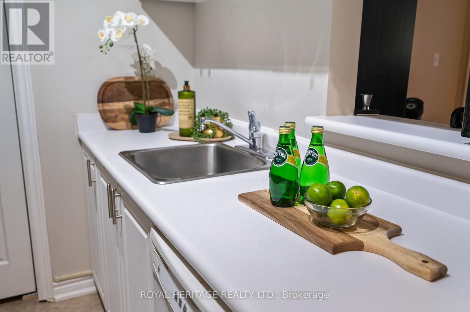 303 - 195 Lake Driveway W, Ajax, Ontario  L1S 7H7 - Photo 10 - E12917924