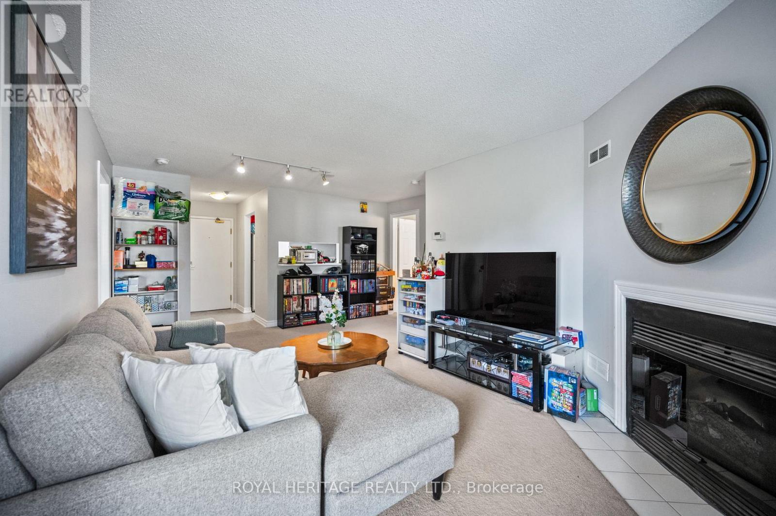 303 - 195 Lake Driveway W, Ajax, Ontario  L1S 7H7 - Photo 3 - E12917924