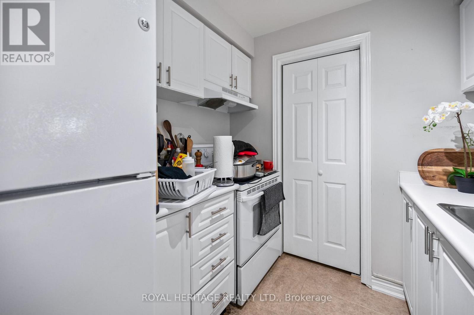 303 - 195 Lake Driveway W, Ajax, Ontario  L1S 7H7 - Photo 9 - E12917924