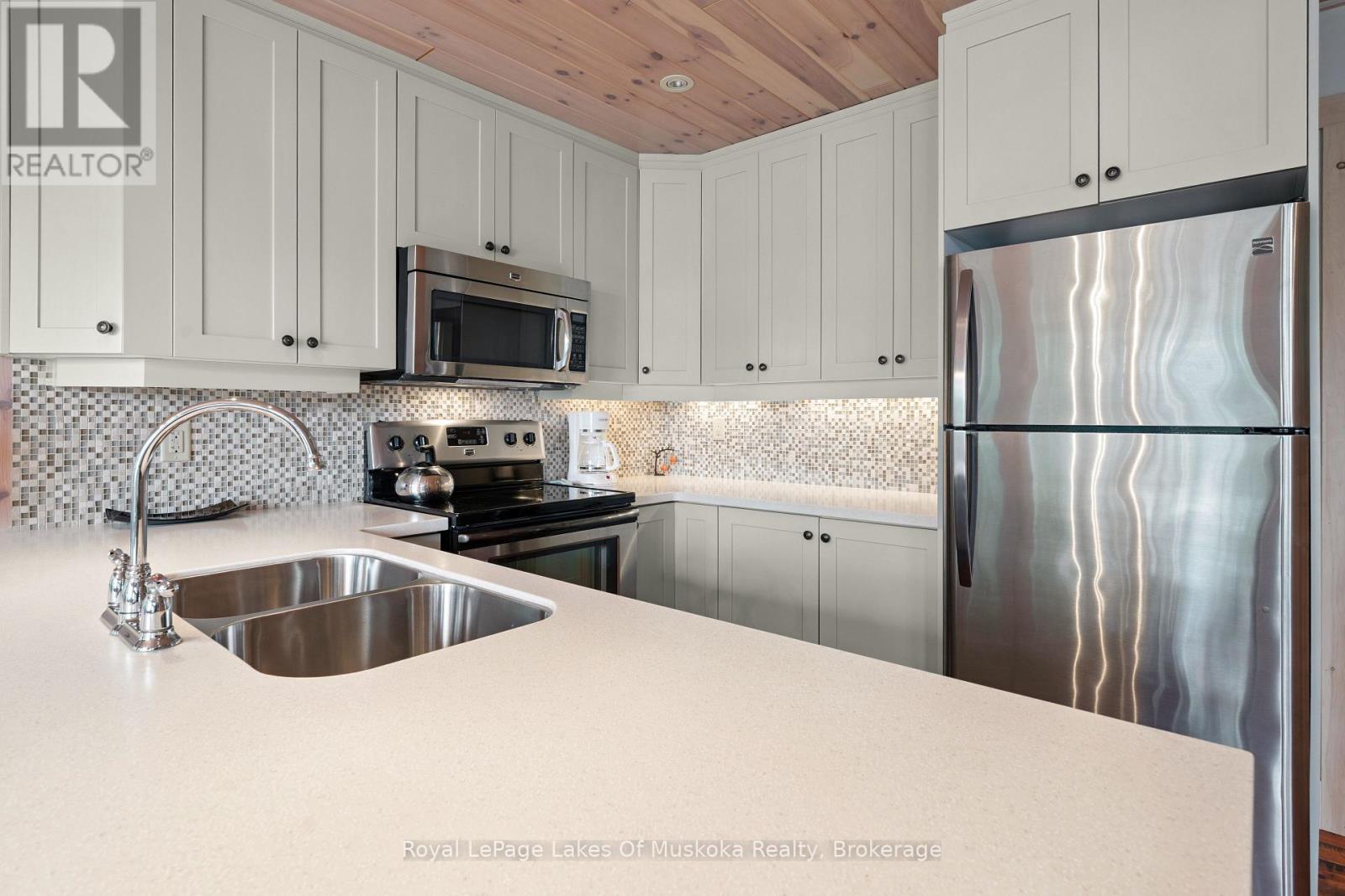 16368 Kawagama-Dennison Island, Dysart Et Al, Ontario  K0M 1S0 - Photo 14 - X12917926