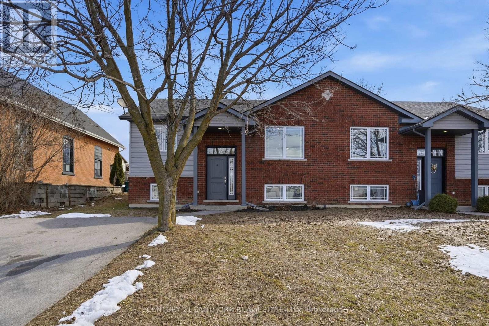 152 Cannifton Road N, Belleville, Ontario  K8P 2T1 - Photo 1 - X12917942