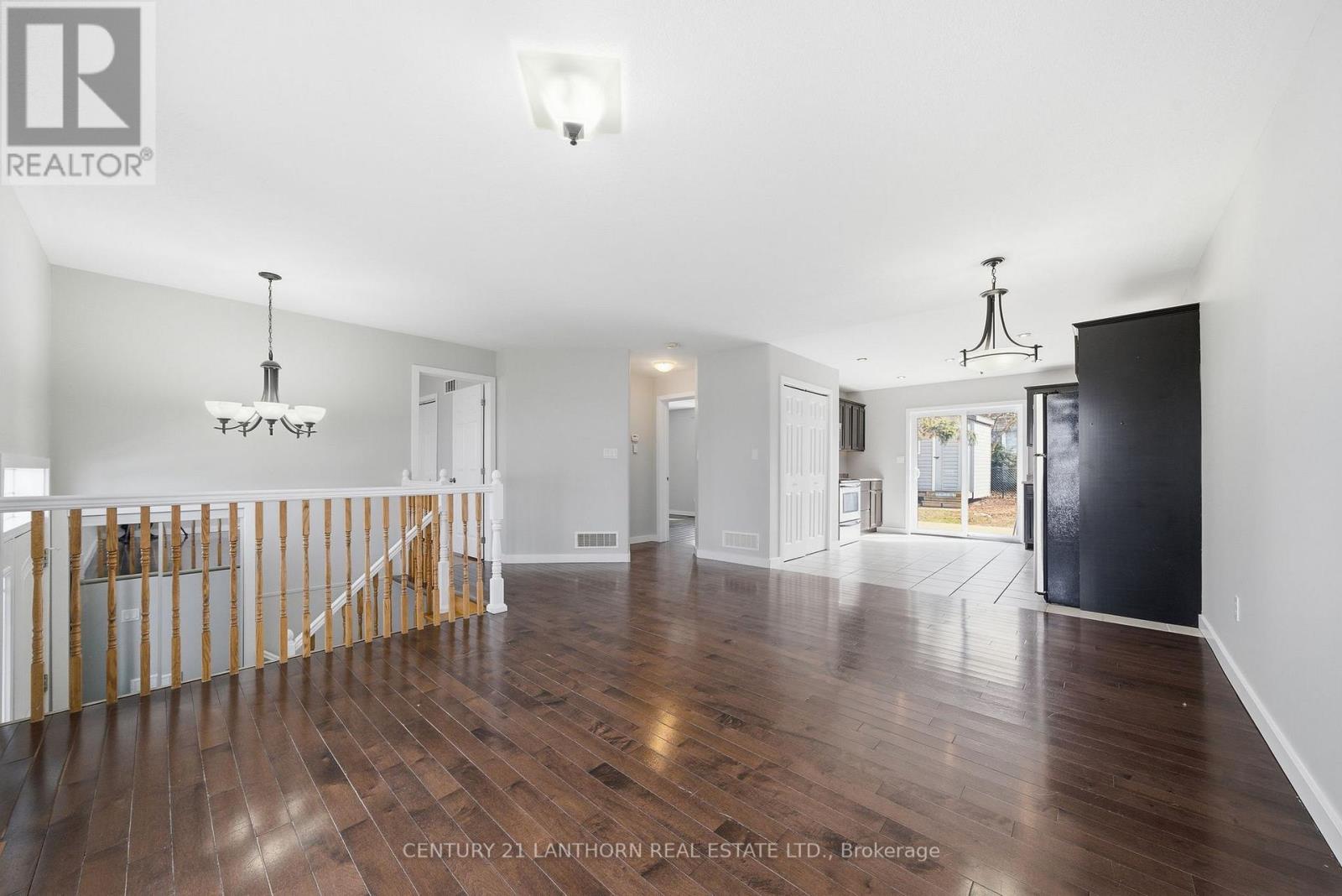 152 Cannifton Road N, Belleville, Ontario  K8P 2T1 - Photo 8 - X12917942