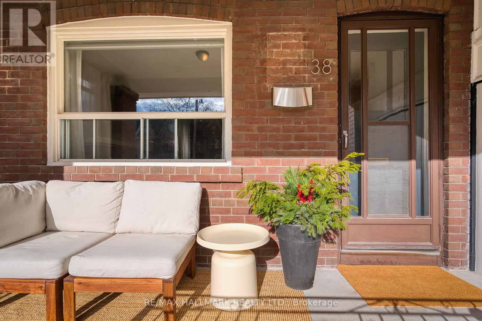 38 Halton Street, Toronto, Ontario  M6J 1R3 - Photo 2 - C12917920