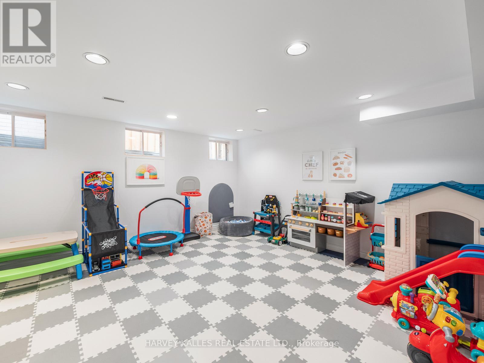 431 Douglas Avenue, Toronto, Ontario  M5M 1H3 - Photo 26 - C12918004