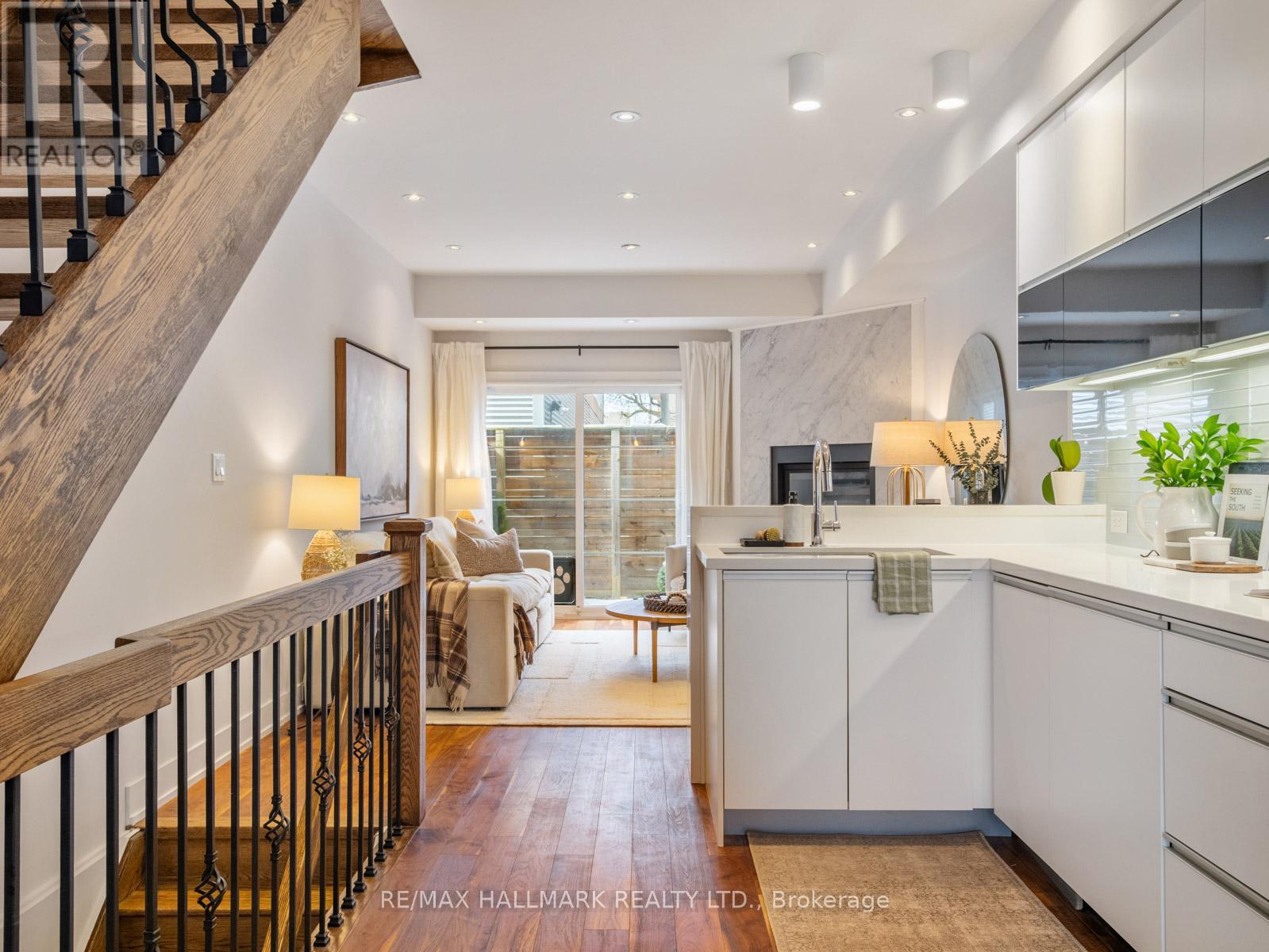 246b Scarborough Road, Toronto, Ontario  M4E 3M8 - Photo 9 - E12917902