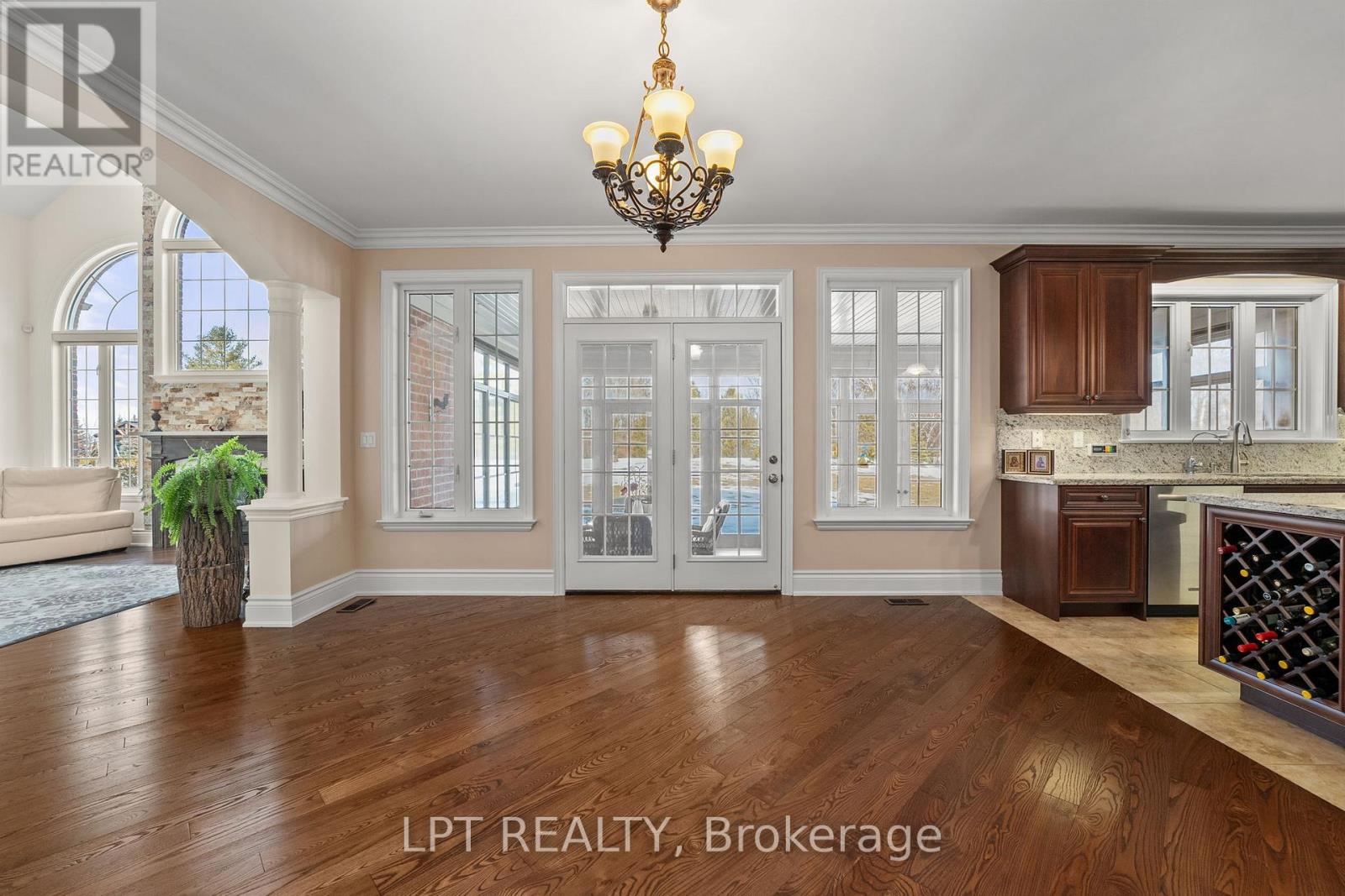 18 Wolford Court, Georgina, Ontario  L4P 0B1 - Photo 15 - N12917916