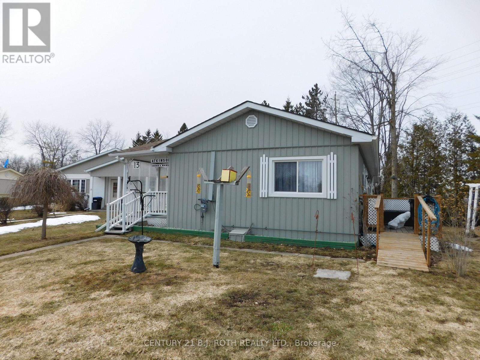 13 Recreation Drive, Innisfil, Ontario  L9S 1N5 - Photo 2 - N12917918