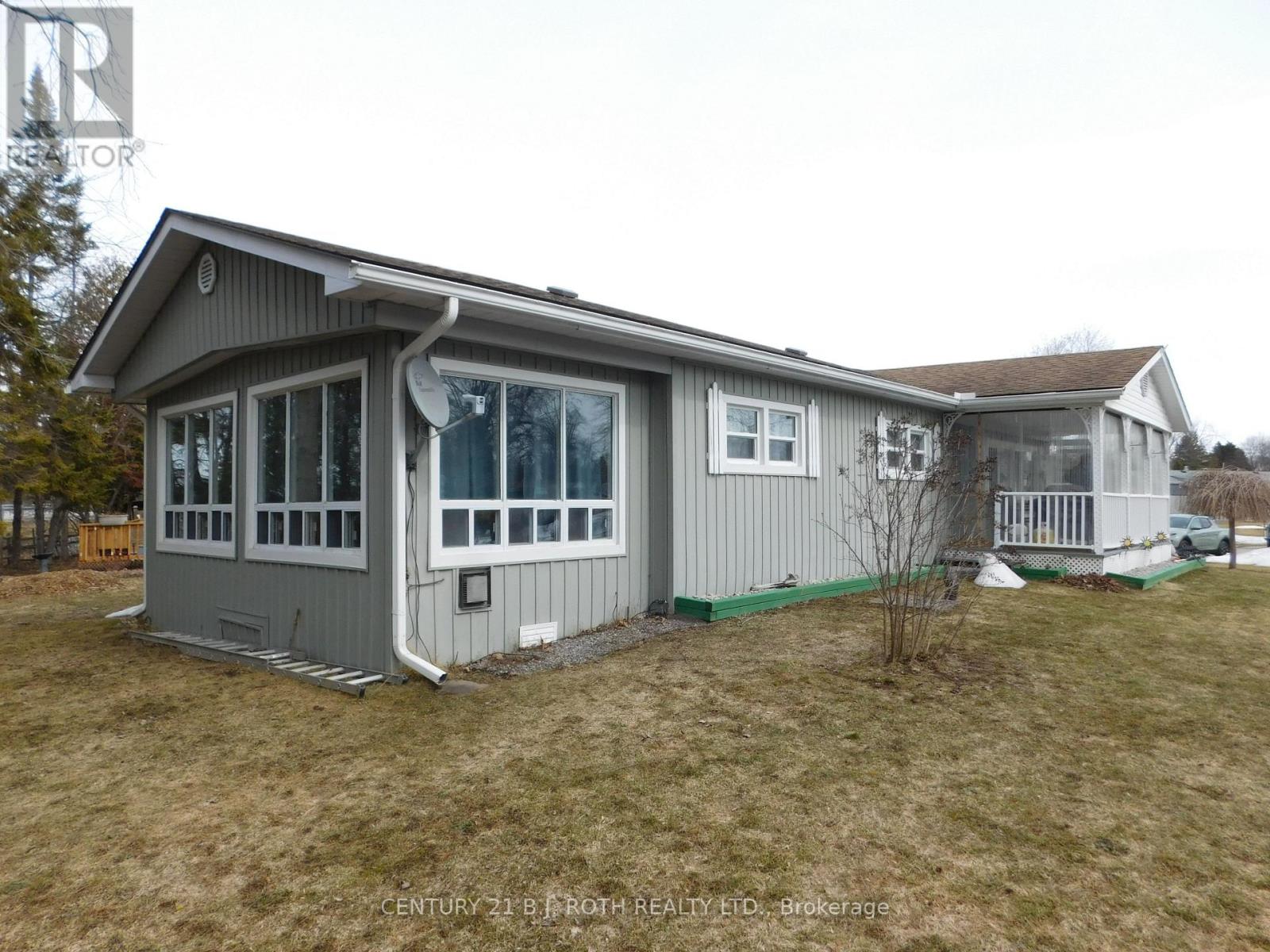 13 Recreation Drive, Innisfil, Ontario  L9S 1N5 - Photo 7 - N12917918