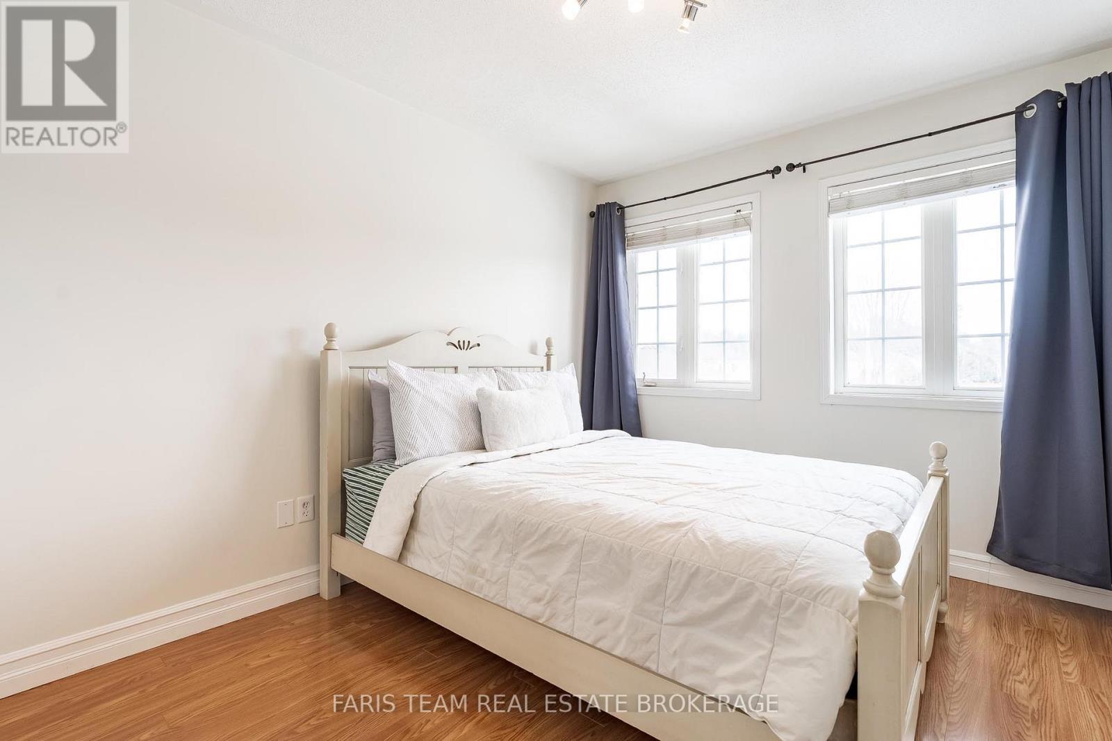 11 Lookout Street, Essa, Ontario  L3W 0C3 - Photo 15 - N12917956