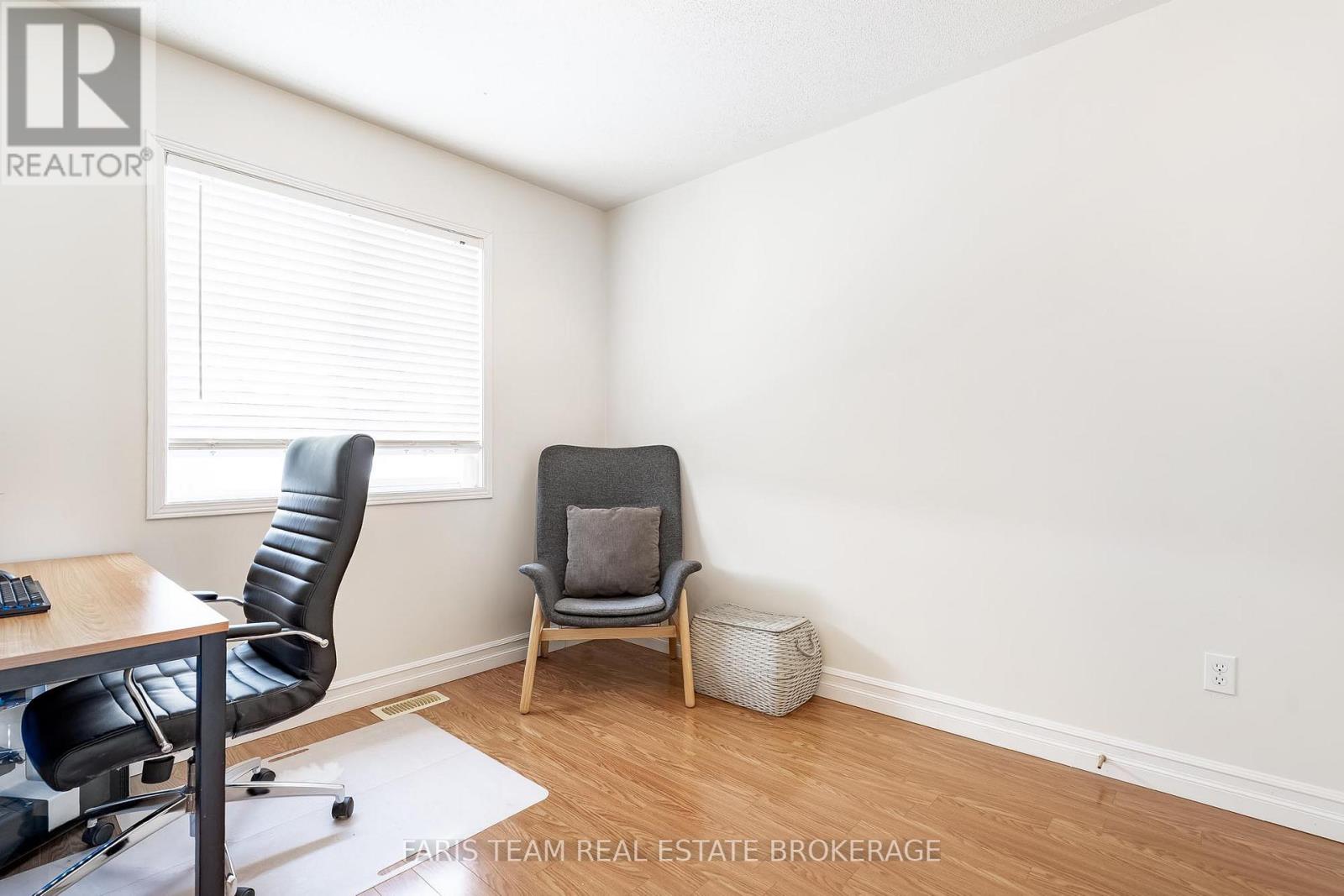 11 Lookout Street, Essa, Ontario  L3W 0C3 - Photo 16 - N12917956