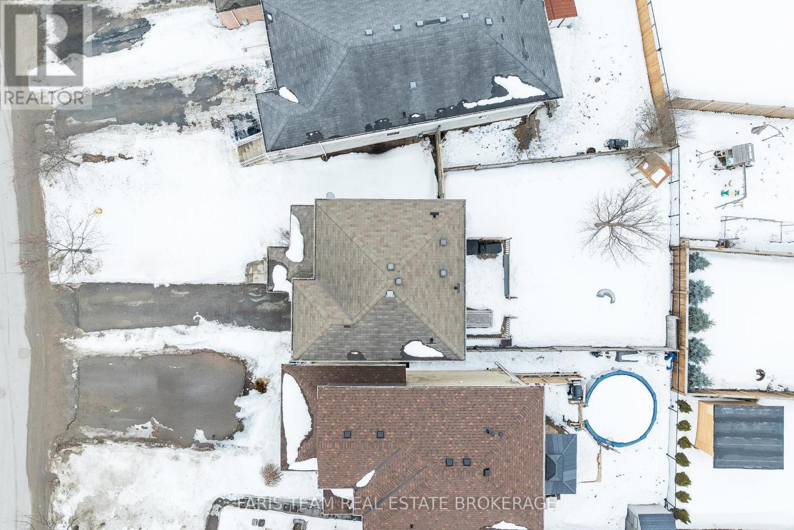 11 Lookout Street, Essa, Ontario  L3W 0C3 - Photo 24 - N12917956