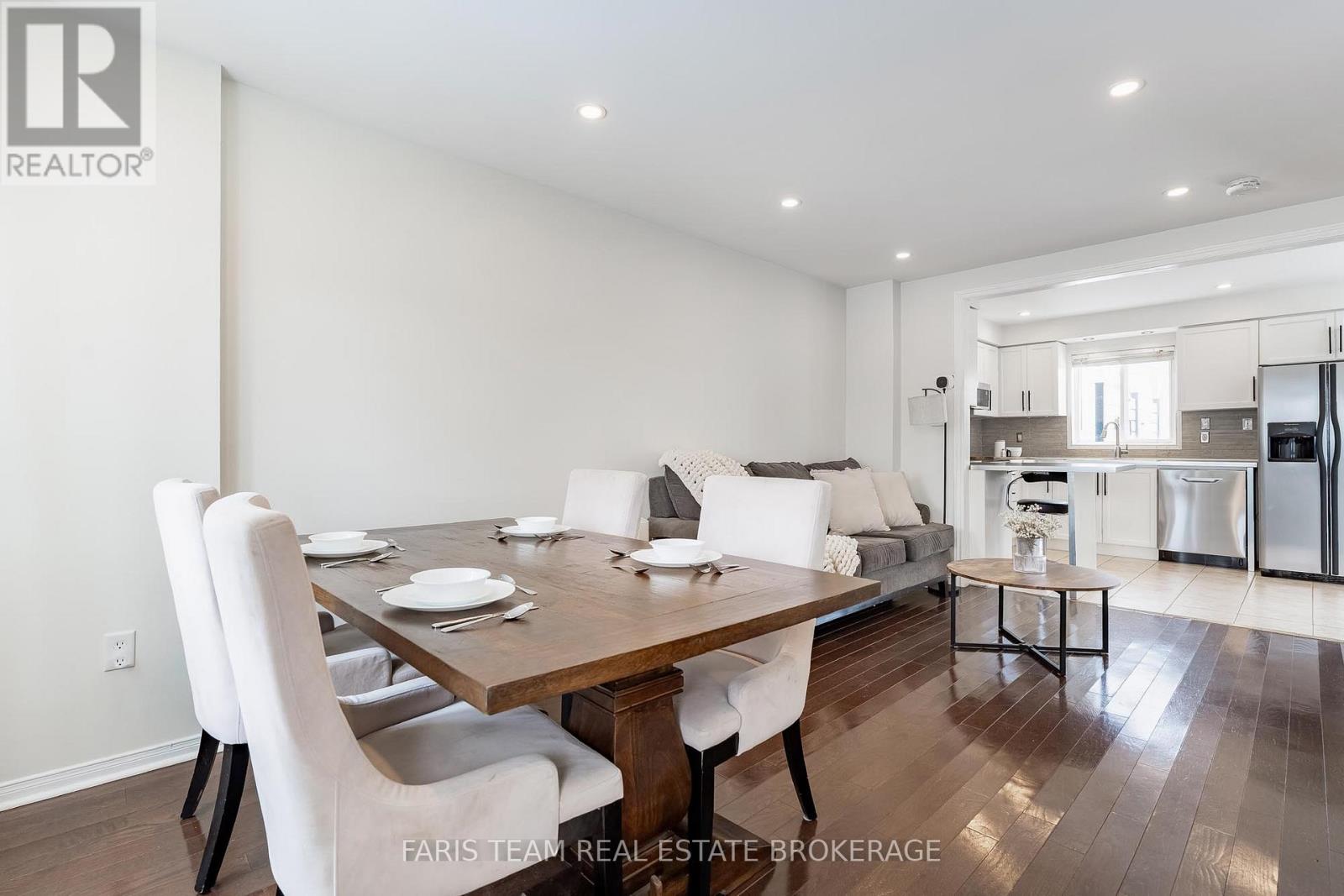 11 Lookout Street, Essa, Ontario  L3W 0C3 - Photo 8 - N12917956