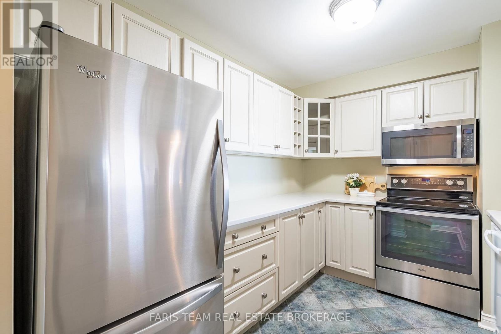 305 - 4 Briar Hill Heights, New Tecumseth, Ontario  L9R 1Z7 - Photo 7 - N12917968