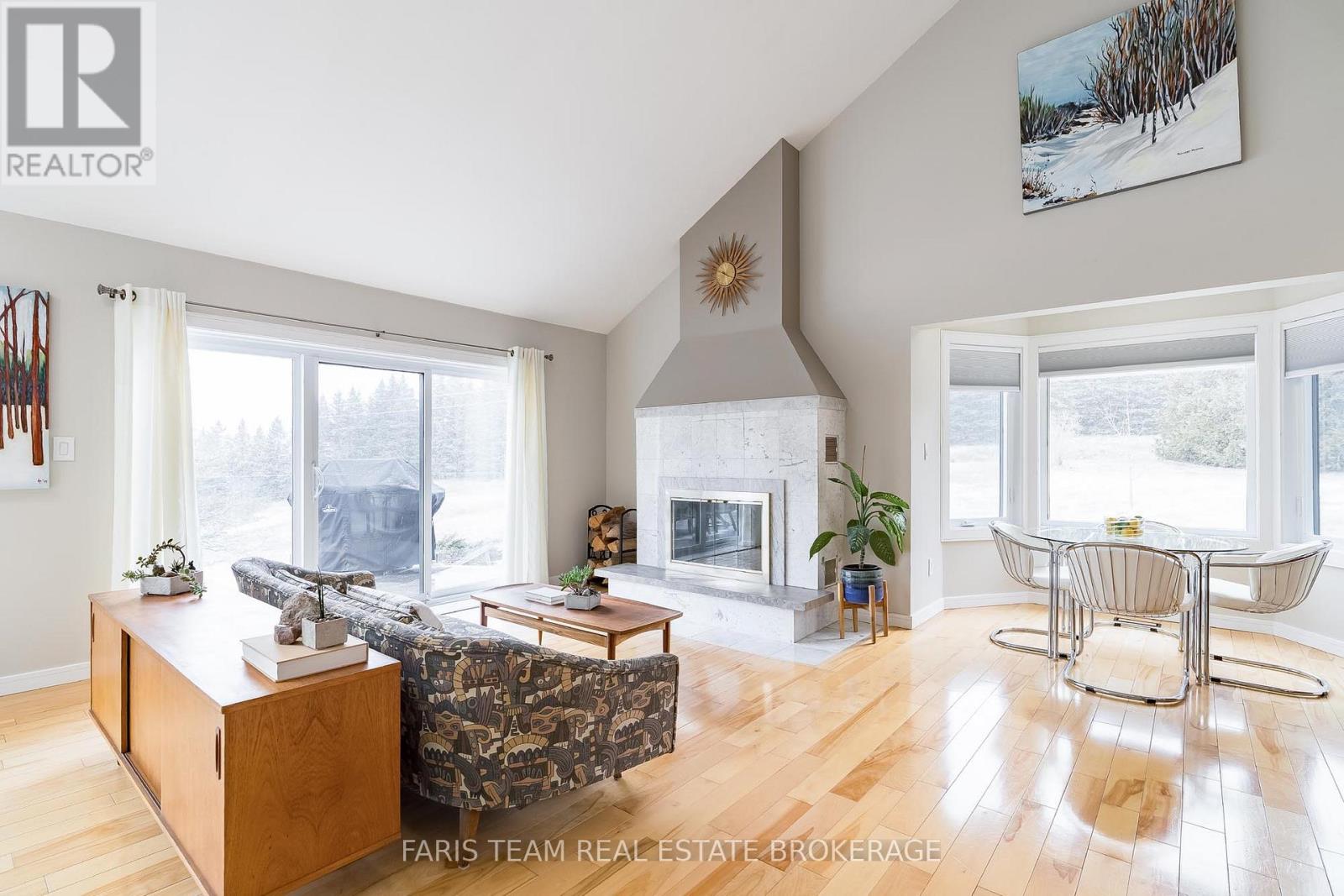 4 Earl Rowe Court, Adjala-Tosorontio, Ontario  L9R 1V3 - Photo 16 - N12917976