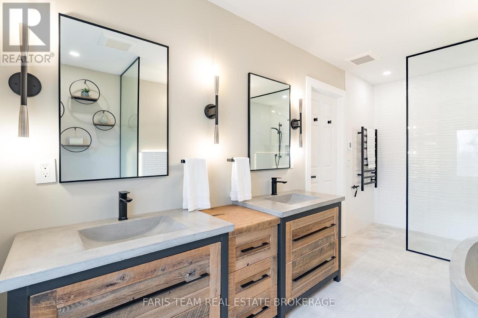 4 Earl Rowe Court, Adjala-Tosorontio, Ontario  L9R 1V3 - Photo 23 - N12917976